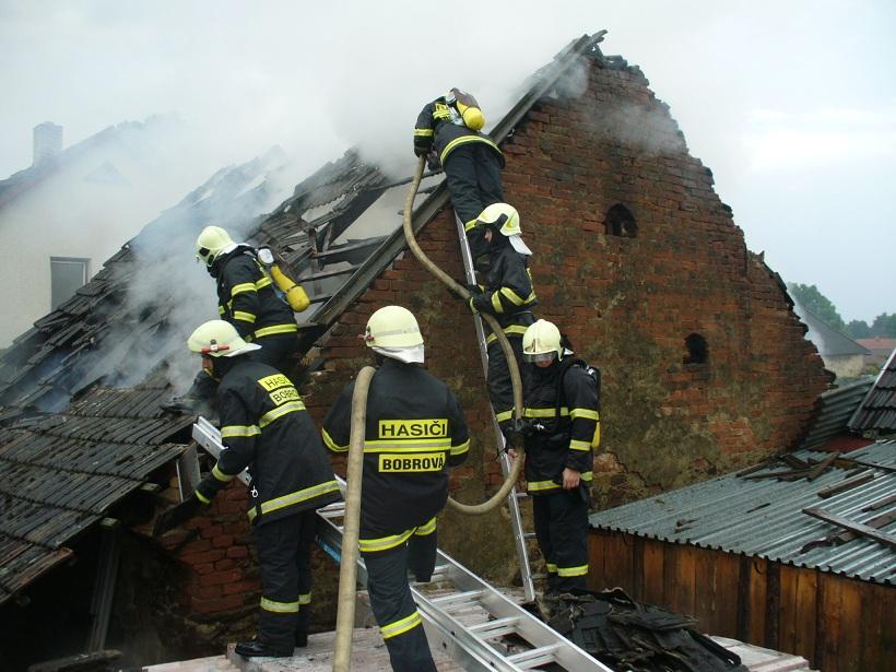 23. 08. 2010 - Zvole nad Pernštejnem - požár stodoly