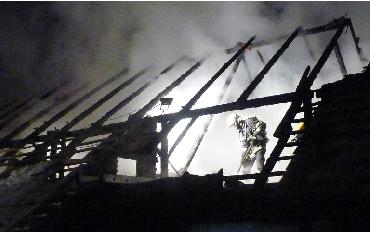 08. 02. 2013 - Divišov - požár hospodářské budovy